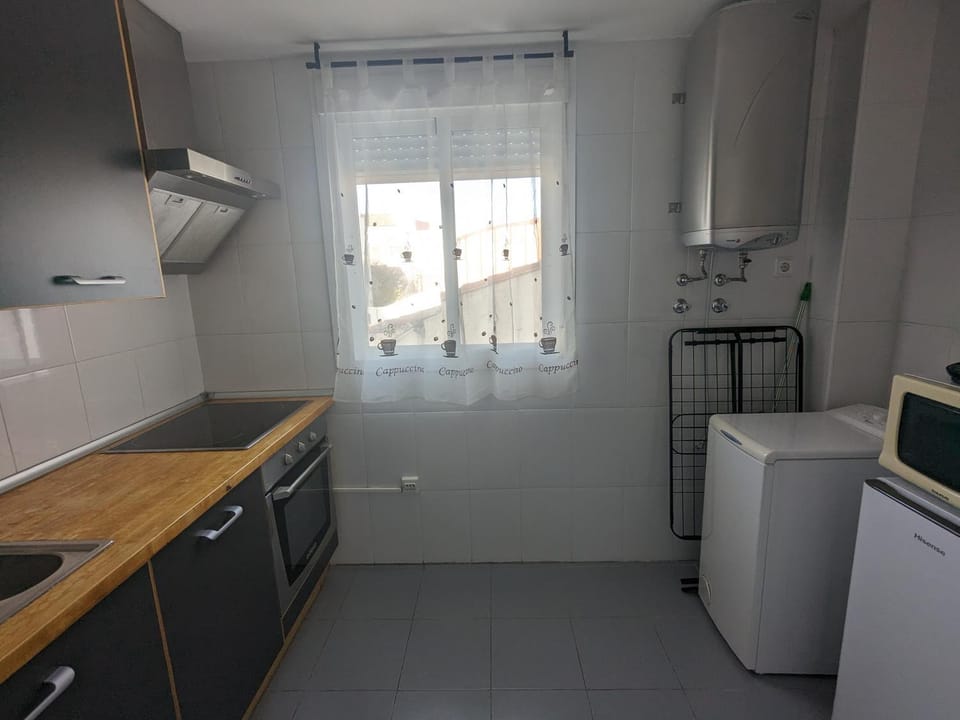 Kitchen or kitchenette, minibar, pet friendly, stove