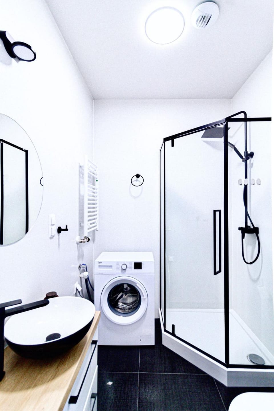 Shower, Toilet, Bathroom, washing machine, dryer