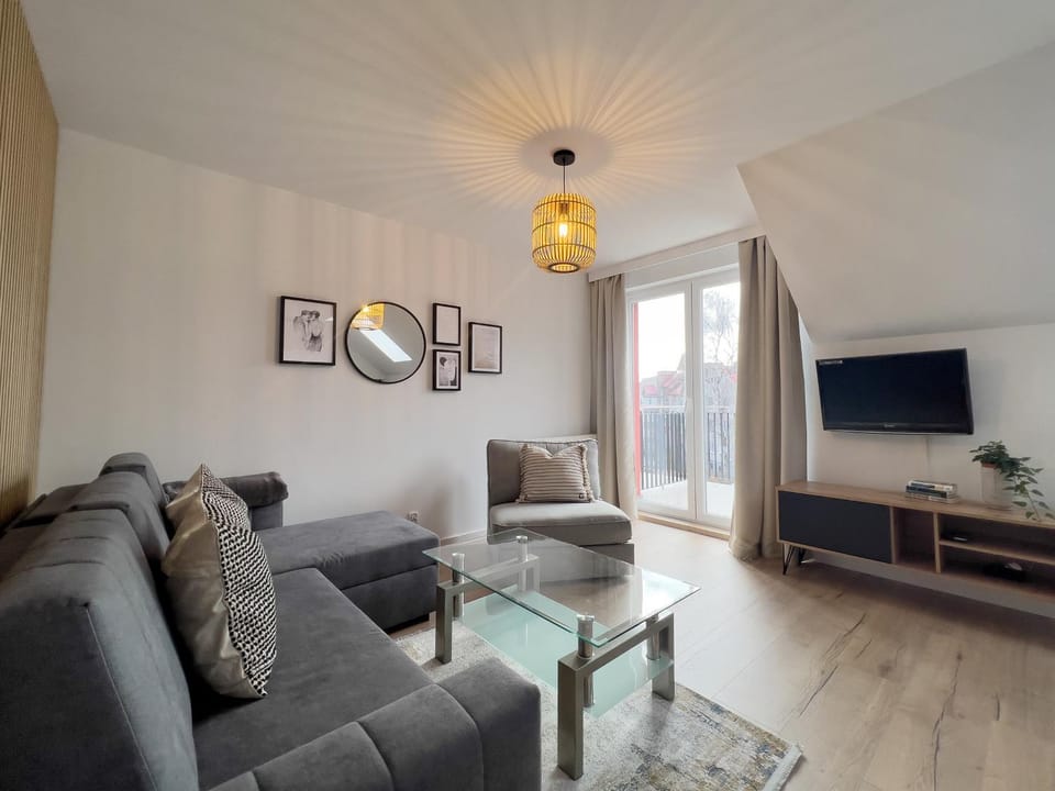 Communal lounge/ TV room, TV and multimedia, Living room, Seating area