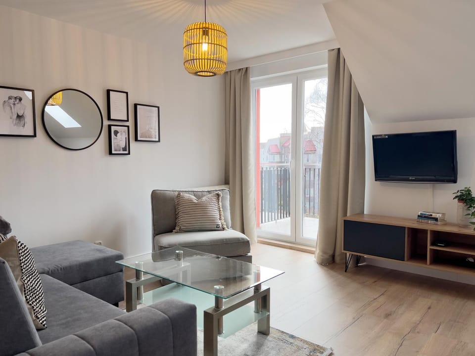 Communal lounge/ TV room, TV and multimedia, Living room, Seating area
