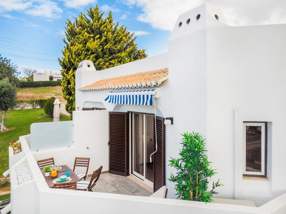 Clube Albufeira: 2BR Prime Holidays Retreat Apartment in Guia