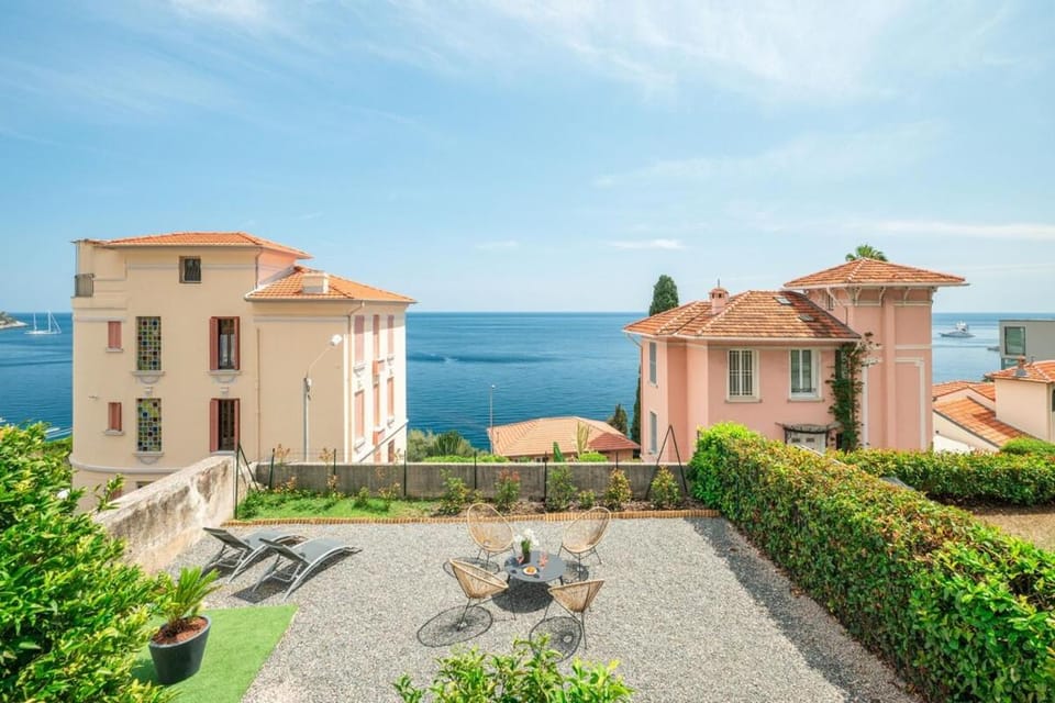 Day, Natural landscape, Garden, Garden view, Sea view