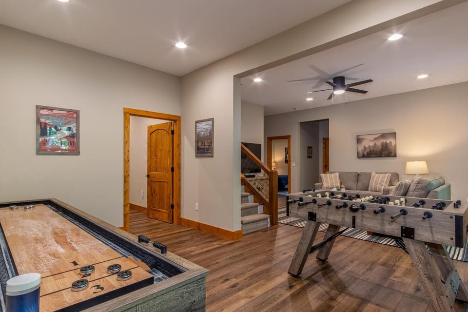 Canopy Creek Connestee Falls · Canopy Creek Luxury Home with F/P House in Tennessee