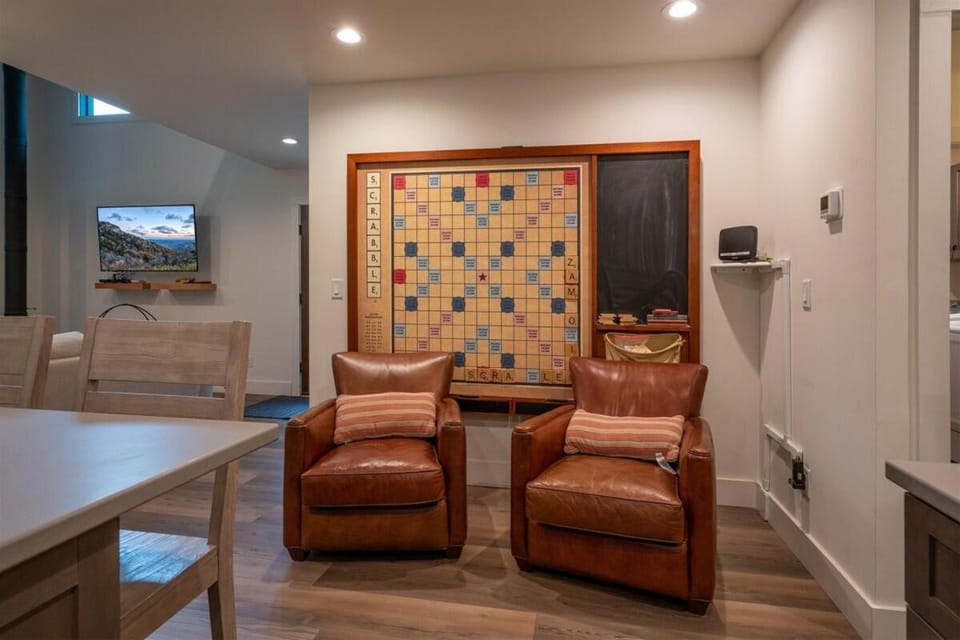 Hemlock Cottage · Hemlock Cottage in Pisgah Forest - Pet Friendl House in Brevard