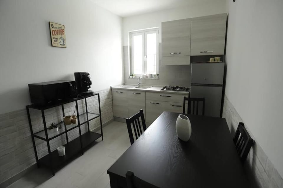 TV and multimedia, Kitchen or kitchenette, Dining area, hair dresser, minibar, oven, stove
