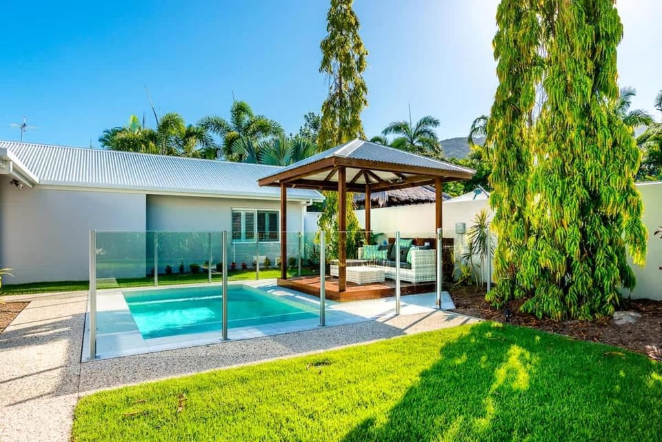 The Last Resort Villa 2 Villa in Palm Cove