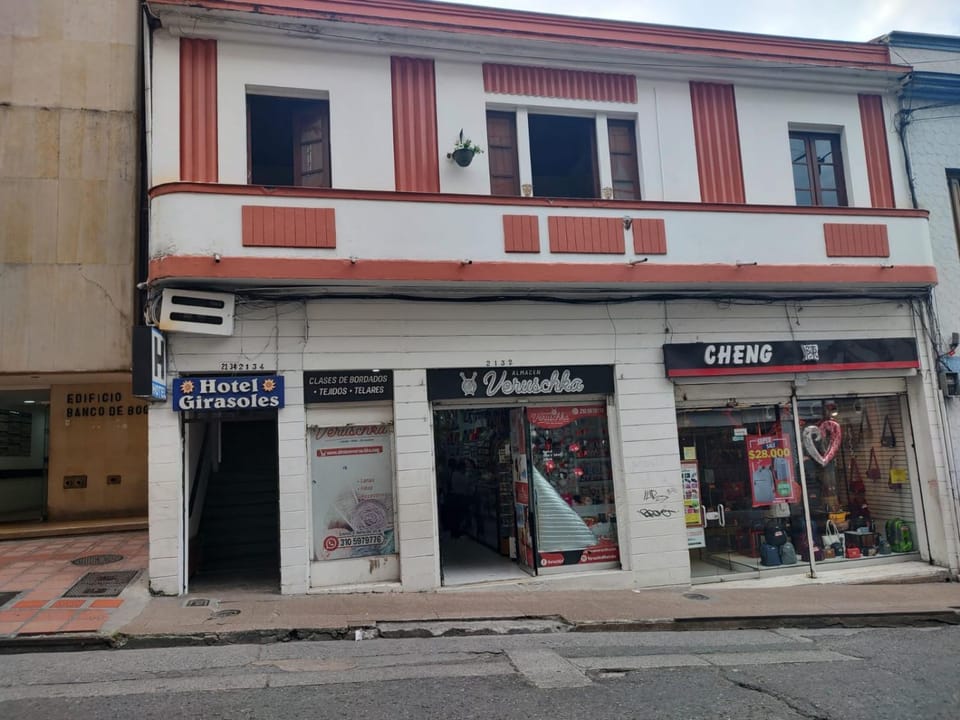 HOTEL GIRASOLES Hotel in Manizales