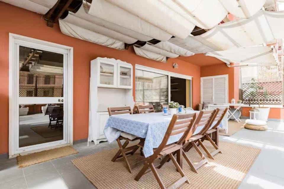 Balcony/Terrace, Dining area