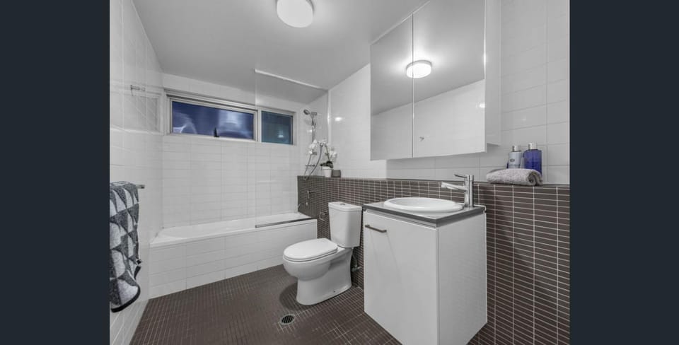 Toilet, Bathroom, Bath