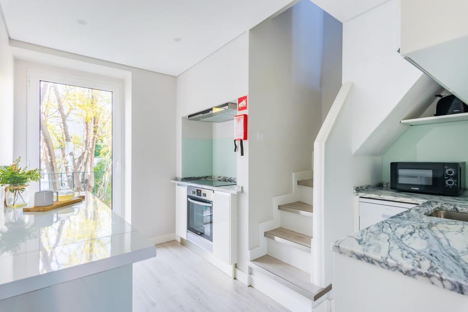 Kitchen or kitchenette, oven, stove