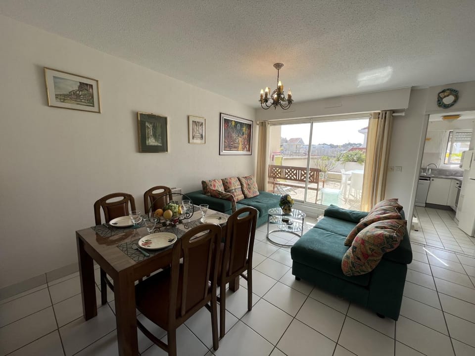 Appartement T3 centre Arcachon avec terrasse, parking et ménage inclus - FR-1-374-206 Apartment in Arcachon