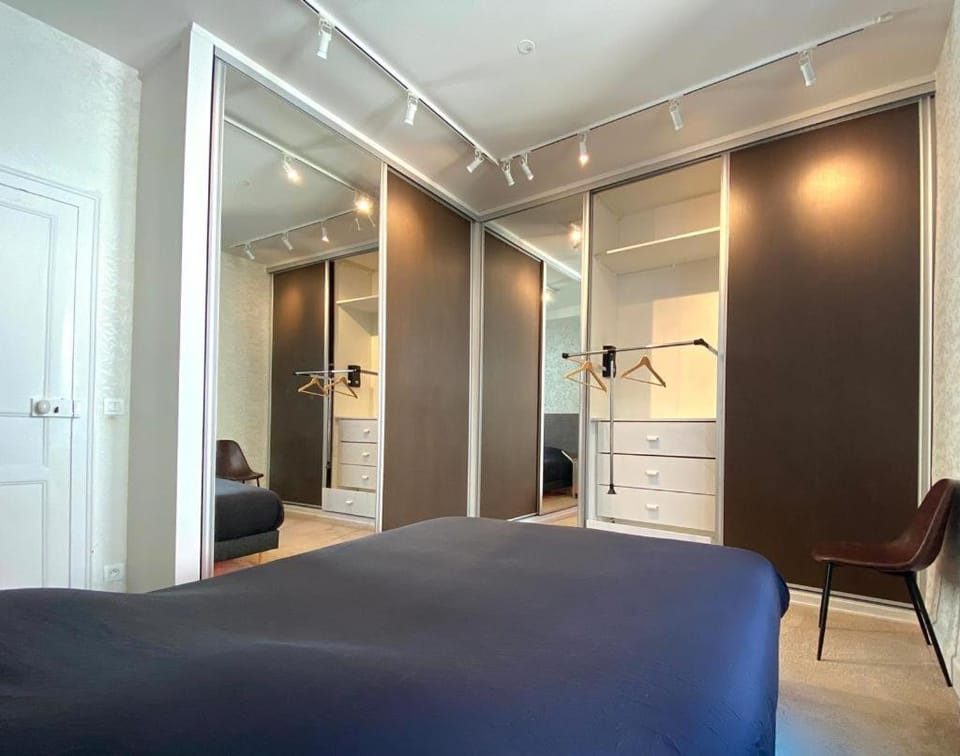 Bed, Bedroom, wardrobe