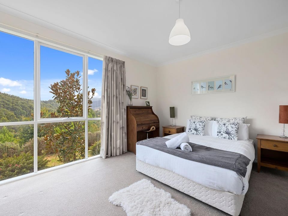 Bed, View (from property/room), Bedroom, Mountain view