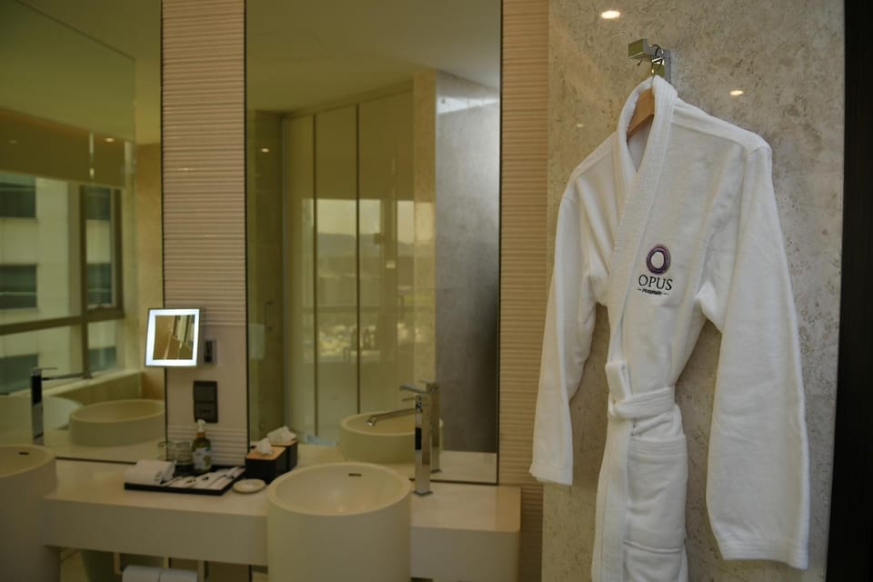 Shower, Bathroom, towels