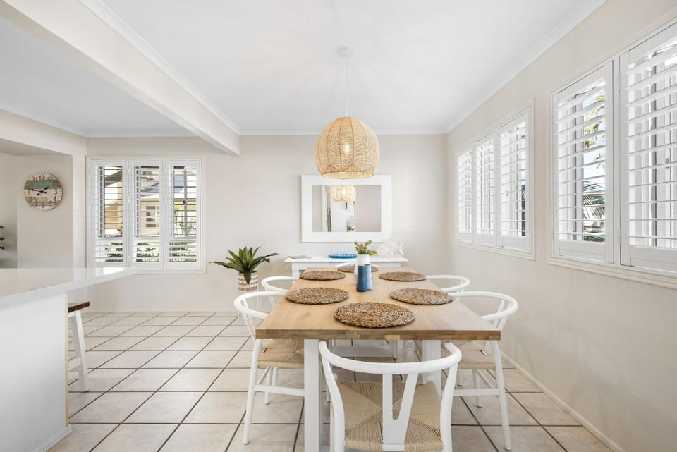 Unit 12 Sunset Cove Apartment in Noosaville