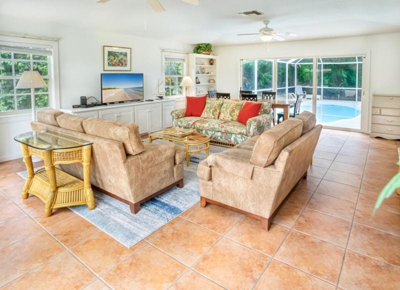Baywatch Cottage House in Sanibel Island