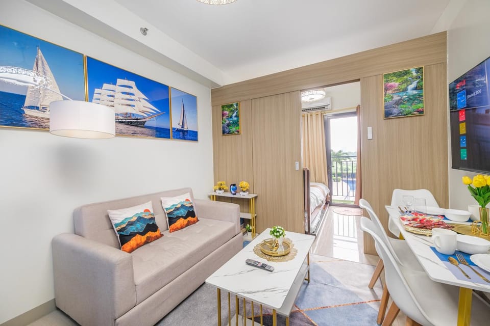 TV and multimedia, Living room, Food and drinks, Seating area, Dining area, Food