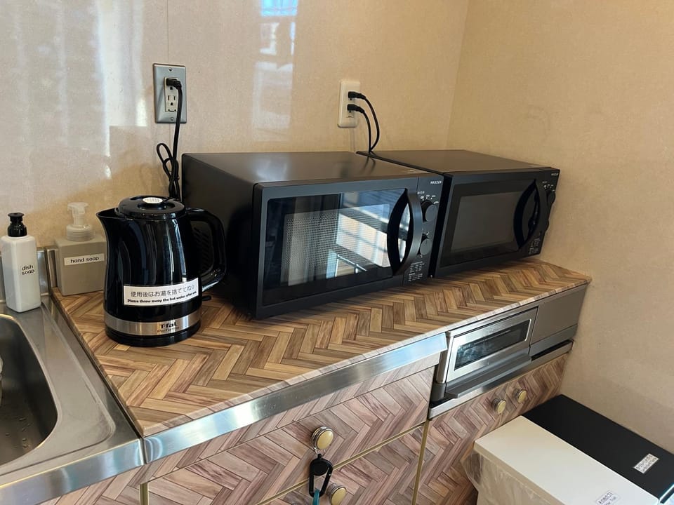 Living room, Communal kitchen