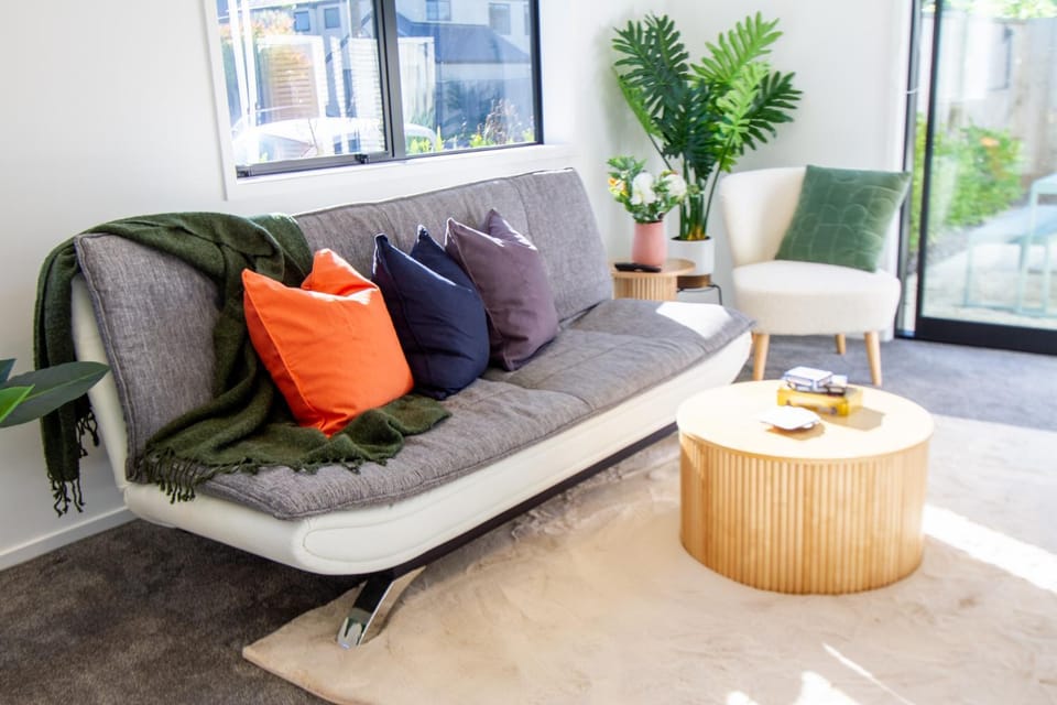 Bed, Living room, Seating area