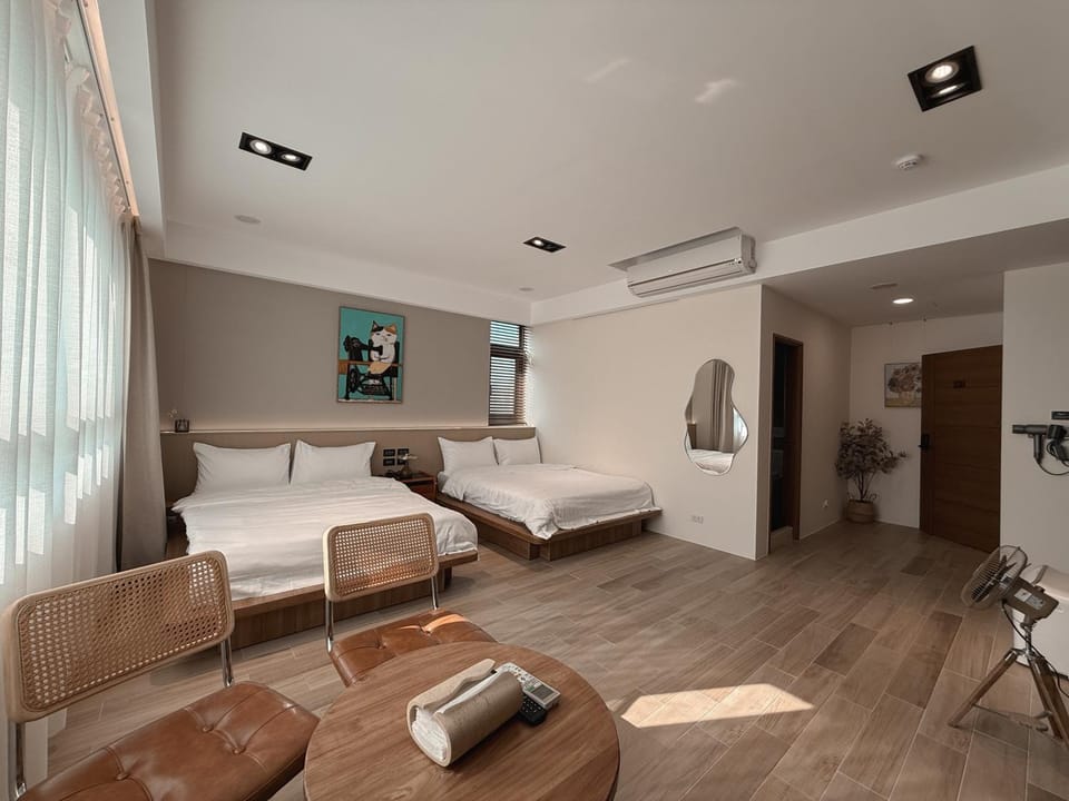 Bed, Photo of the whole room
