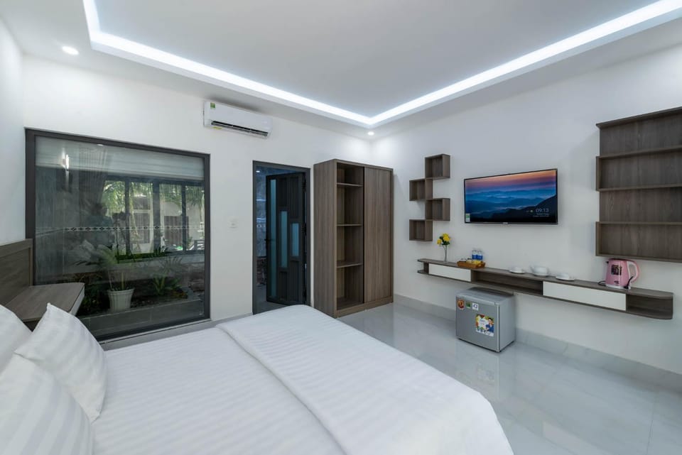 Bed, Photo of the whole room, air conditioner