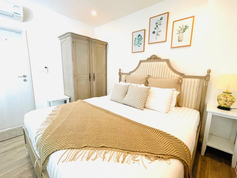 Summer Huahin311, 150m from beach. Near Cicada and Tamarind. Apartment in Nong Kae