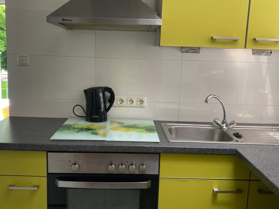 Toll Apartment mit privatem Eingang free Parking Slbst Check-in 30 Zone ruhig keine Ferienwohnung Apartment in Oberhausen