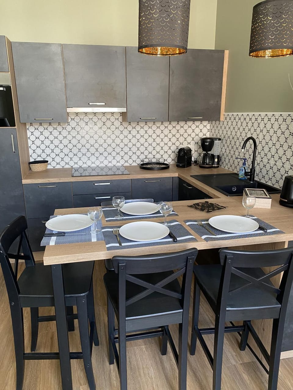 Kitchen or kitchenette