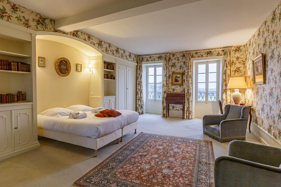 Le Pasty - Piscine - Tennis - Puy du Fou House in Pays de la Loire