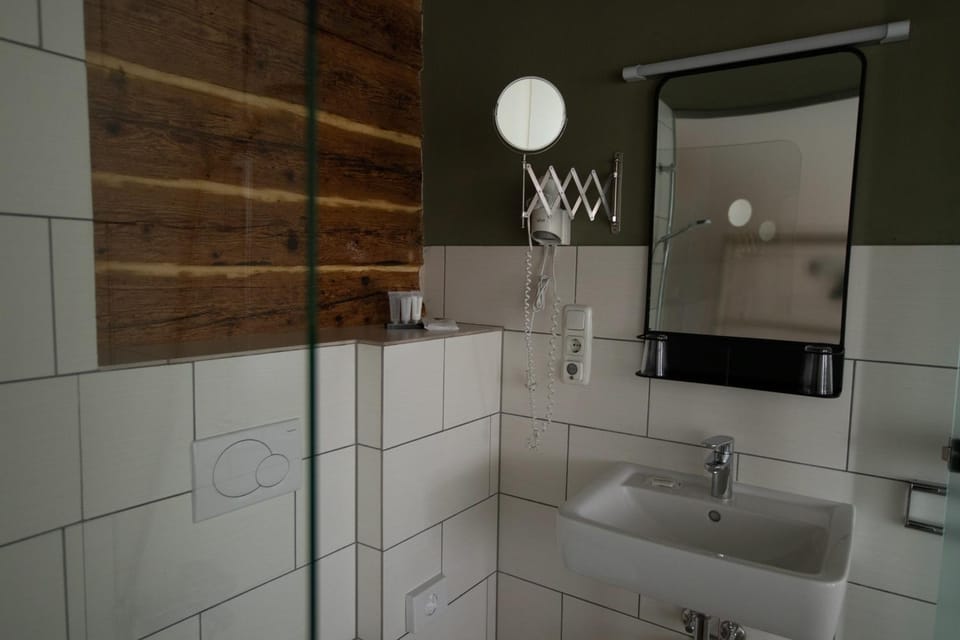 Bathroom, Photo of the whole room