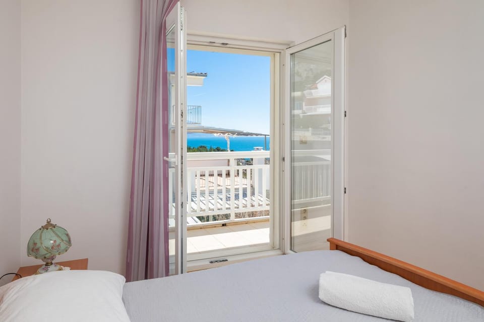 Bed, View (from property/room), Balcony/Terrace, Bedroom