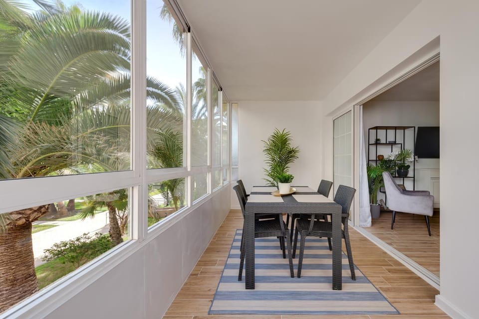 Day, Balcony/Terrace, Dining area, Garden view