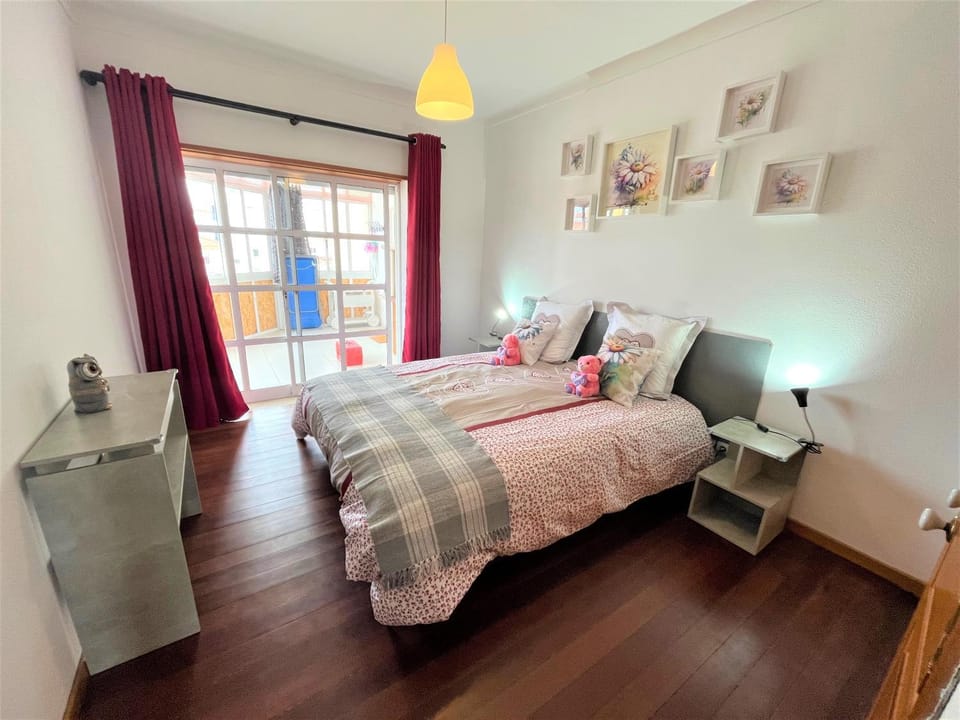 Sun & Zen - Spacious and Sunny Apartment in Portugal
