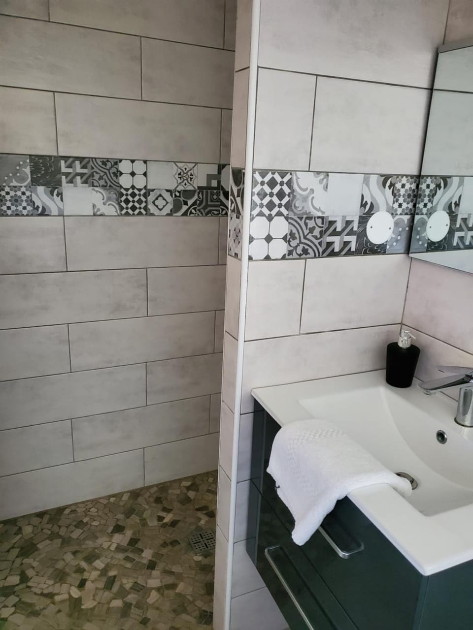 Camping Hôtel Les Airelles Montagne Ardéchoise Hotel in Auvergne-Rhône-Alpes