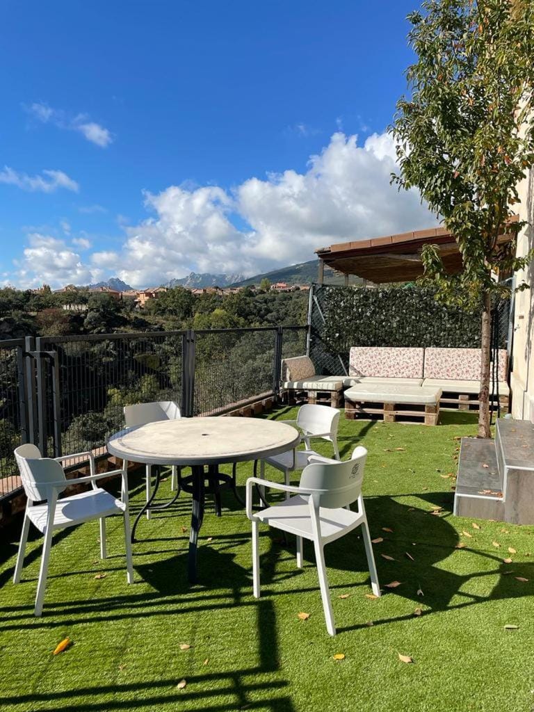 Garden, Balcony/Terrace
