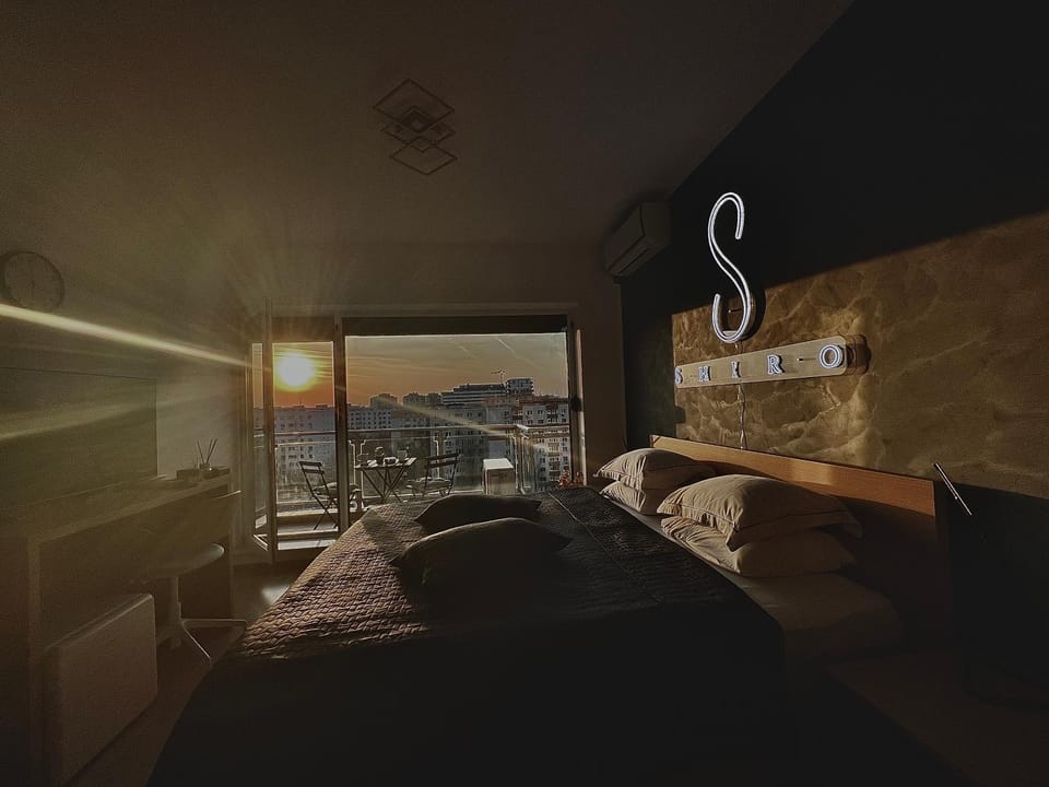 Bed, View (from property/room), Photo of the whole room, Bedroom