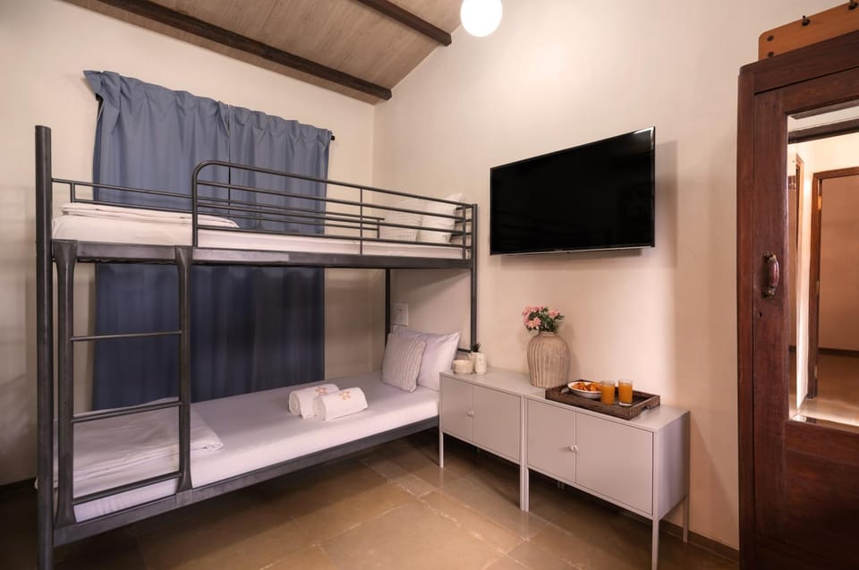 Bed, bunk bed