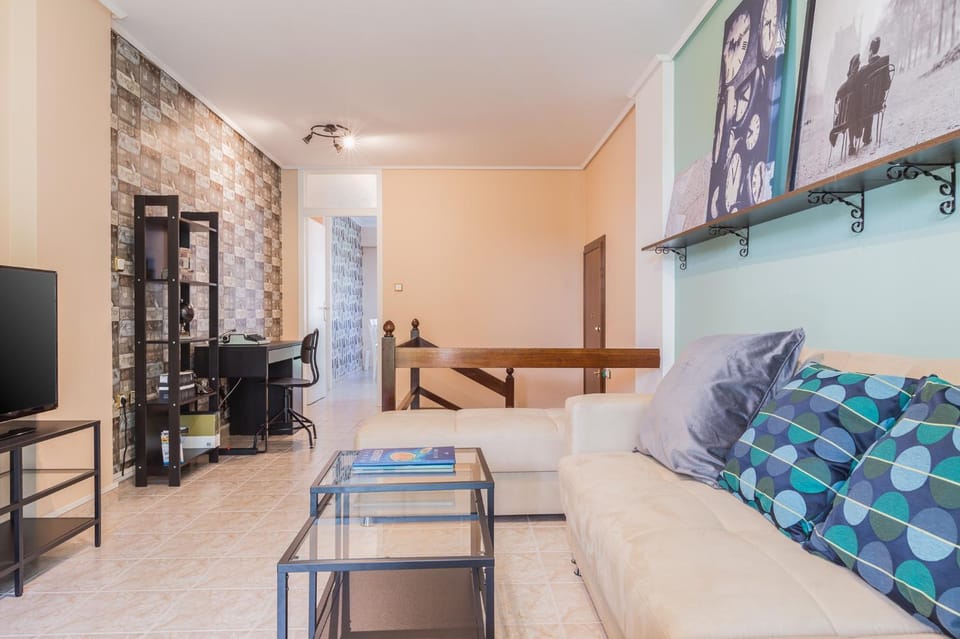 Living room, Seating area, Evening entertainment