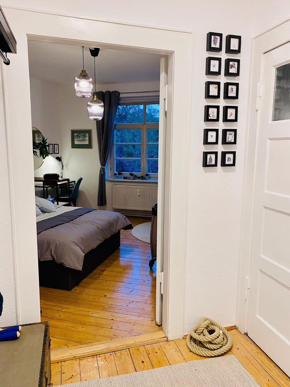 Photo of the whole room, Bedroom