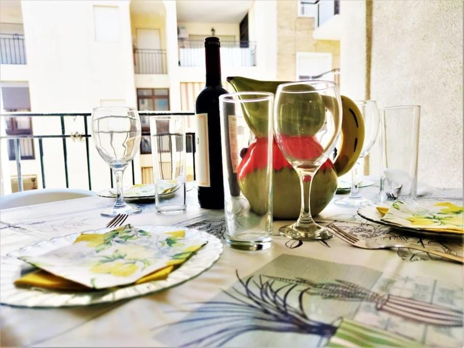 Balcony/Terrace, Food, Drinks
