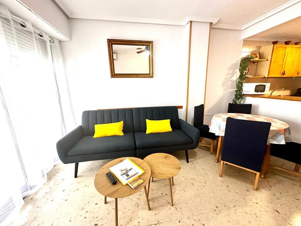 Living room, Seating area, Dining area