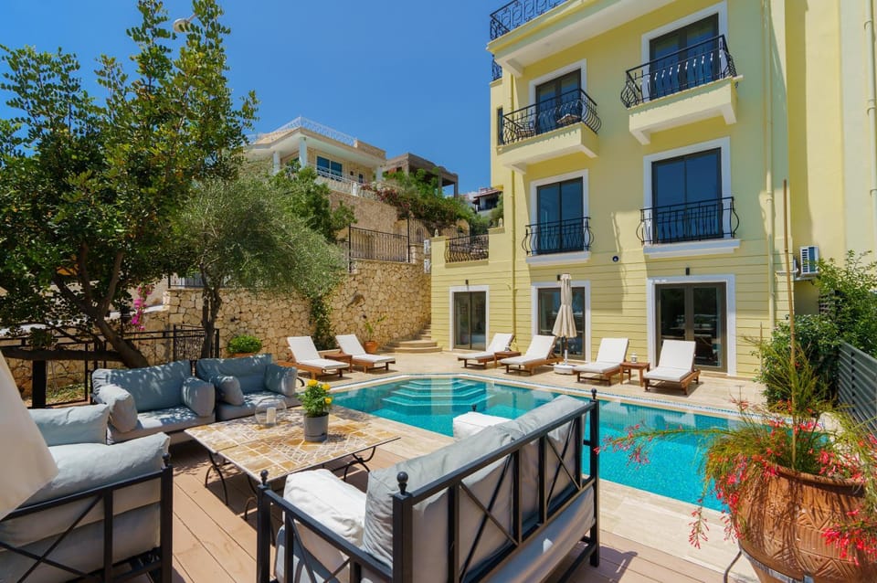 Patio, Balcony/Terrace, Seating area, Pool view, Swimming pool, sunbed