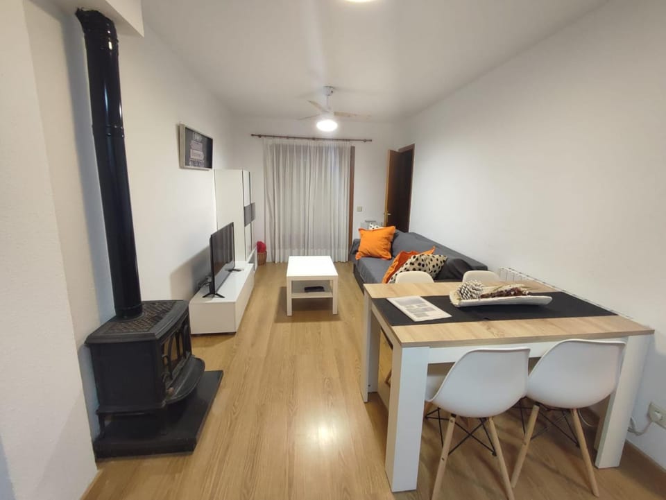 Living room, Photo of the whole room, Dining area, hair dresser