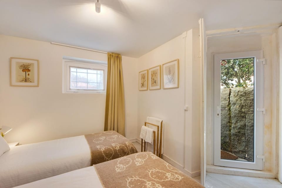Property building, Living room, Bedroom