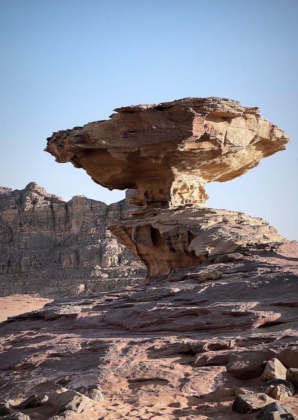 Nearby landmark, Day, Natural landscape