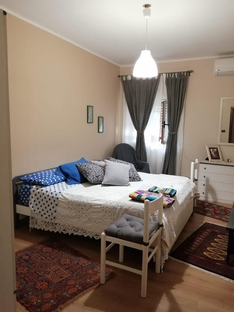 Bedroom, towels, air conditioner