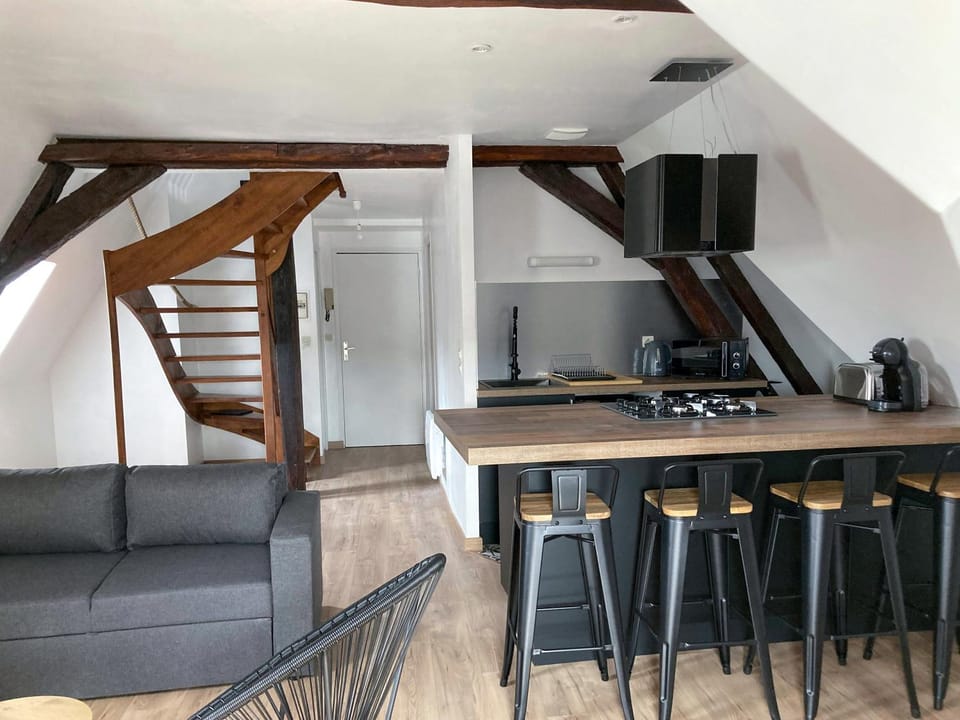 Communal lounge/ TV room, Seating area, kitchen