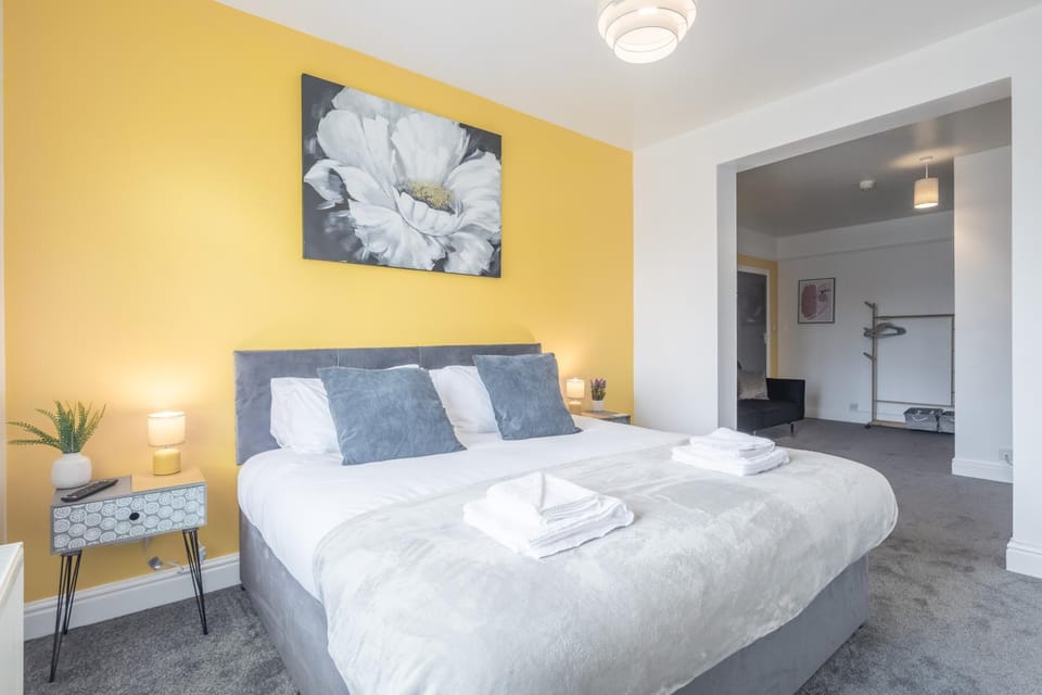 The Modern Cambridge Studio 5 Apartment in Cambridge