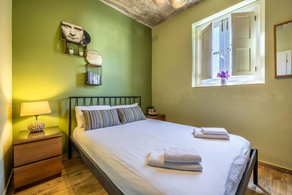One Bedroom Apt - Close to Valletta Apartment in Malta