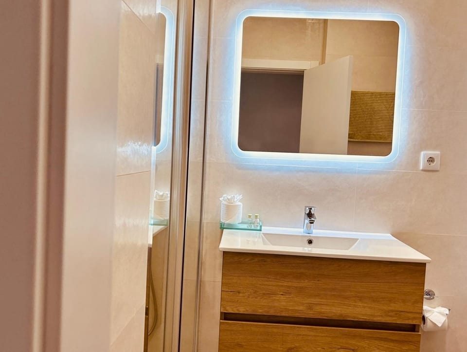 Marina view studio in Lagos town center sea view Apartment in Lagos